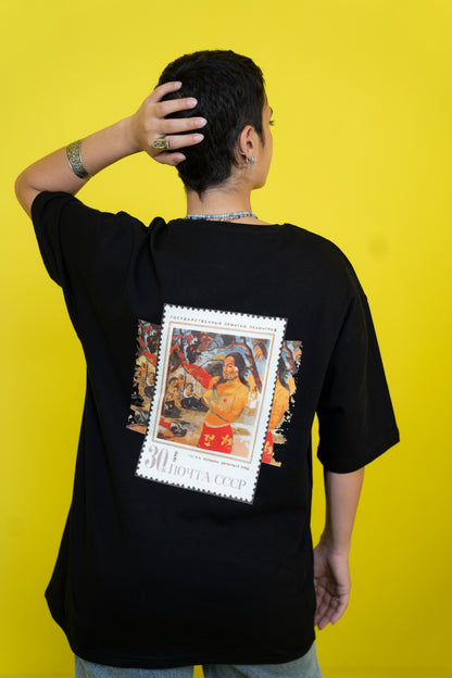 Oversize Tee featuring 'Women with fruit paint'' - LIMITED EDITION